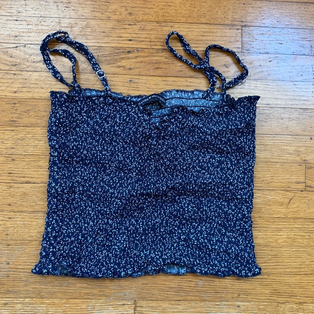 Brandy Melville Ally Tank - Picture 2 of 3